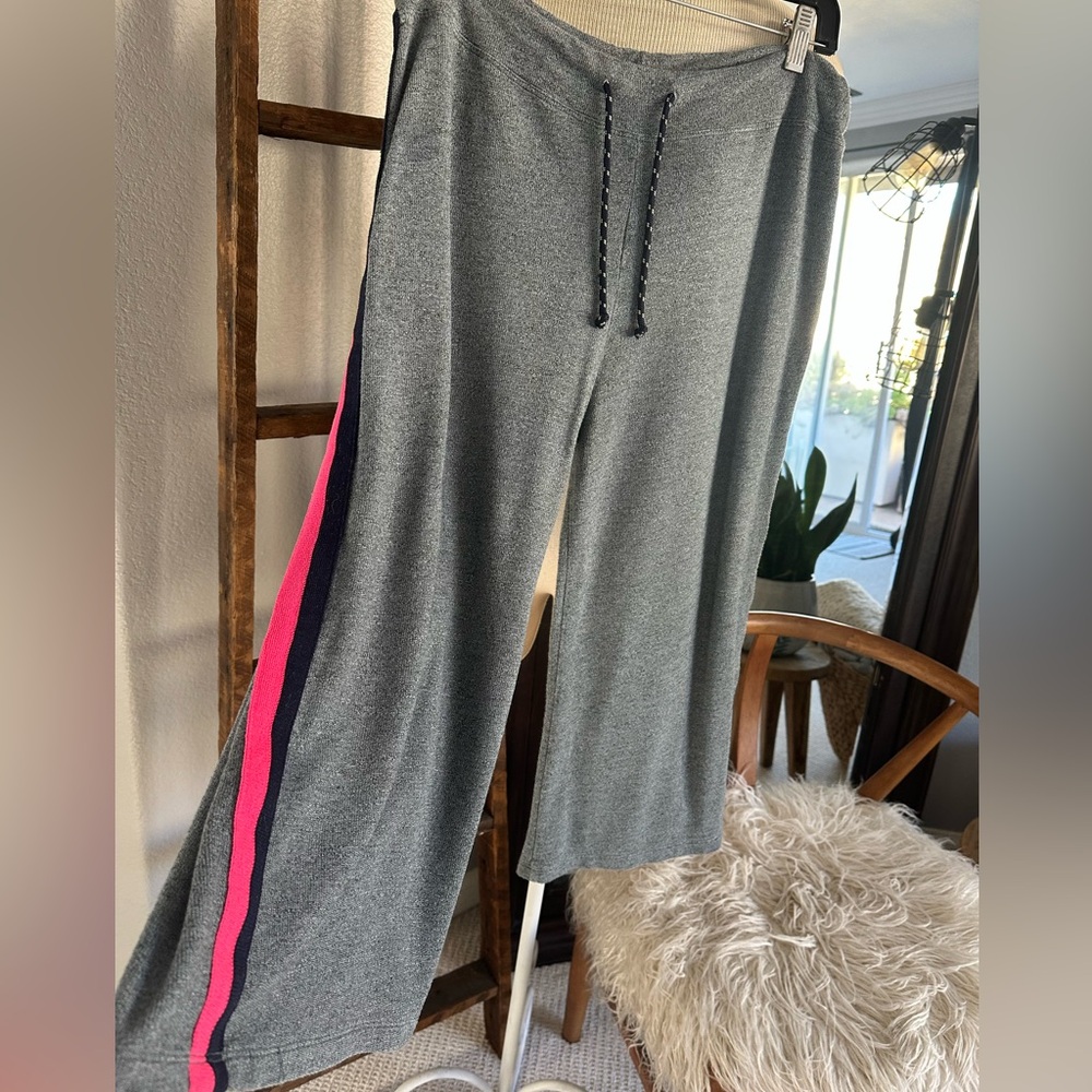 Sundry cropped sweatpants, size large (3)